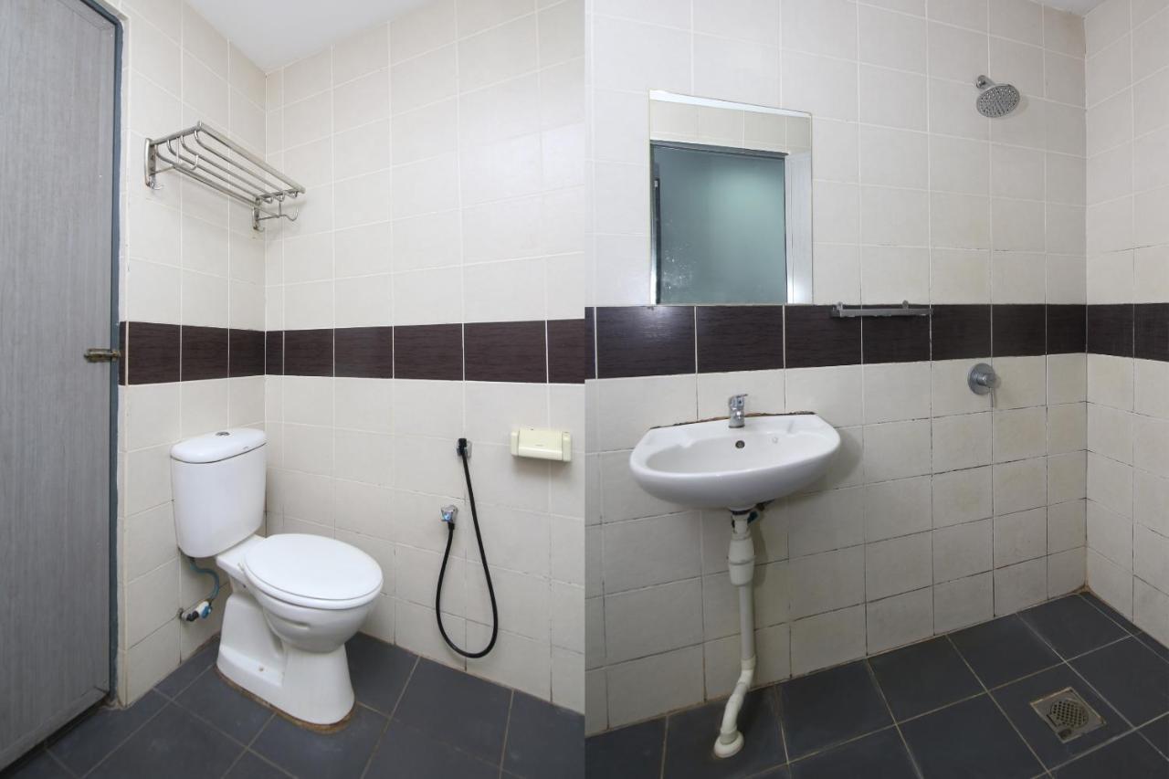 Oyo 90136 Jumbo Inn Kuching Dış mekan fotoğraf